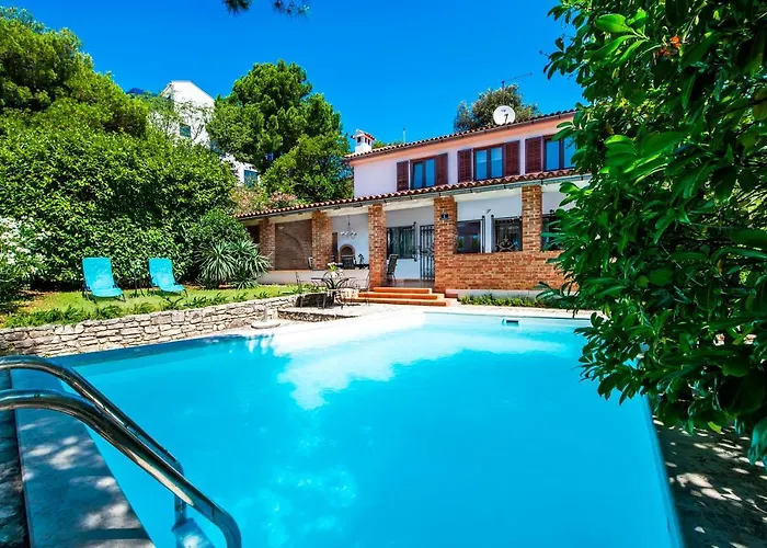 Villa RA Borik